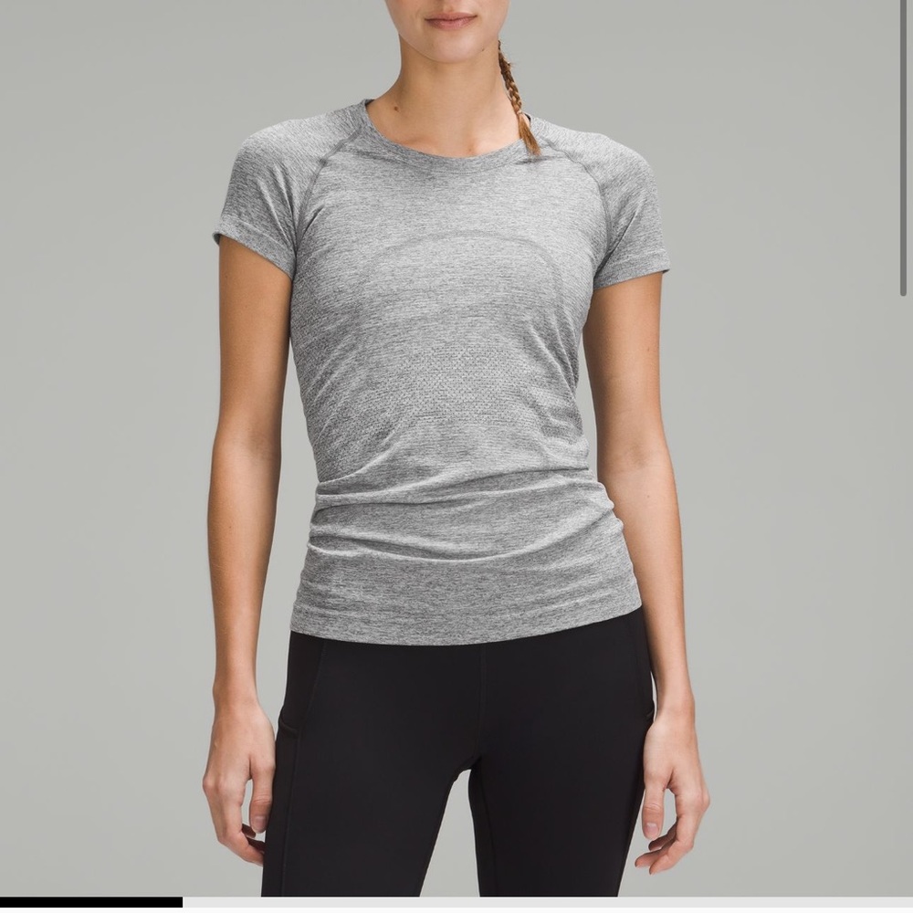 Lululemon Swiftly Tech Short Sleeve Shirt- Grey Size Medium